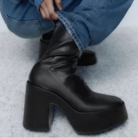 Zara Black Chunky Heel Platform Retro Ankle
Boots (Size 40/9) - Picture 12 of 12